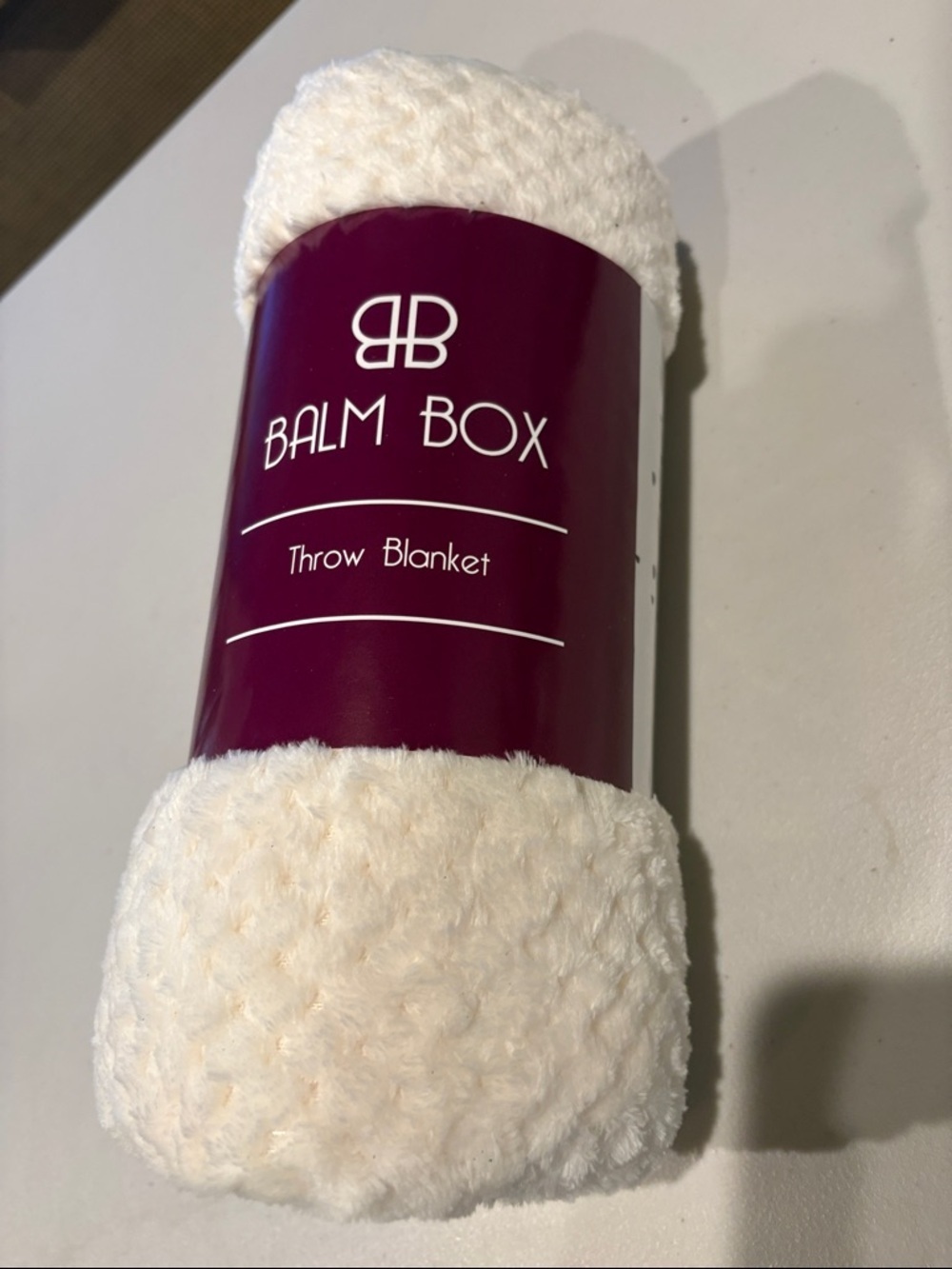 Balm Box - Cream Plush Throw Blanket - Soft Cozy Throw. waffle fleece NWT